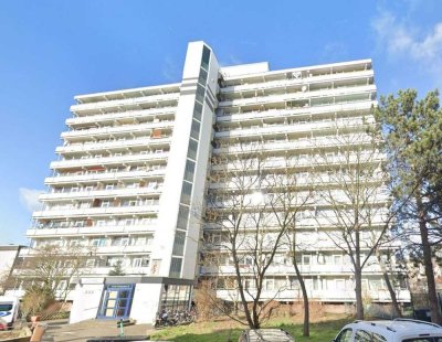 Freies Appartement mit Balkon zum Verkauf.