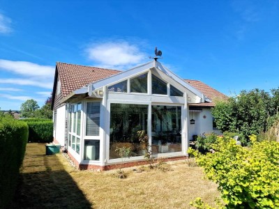 EFH im Bungalow-Stil mit großem Garten