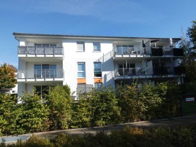 Modern geschnittene 3-Zimmer-Wohnung mit Einbauküche und großem Sonnenbalkon!