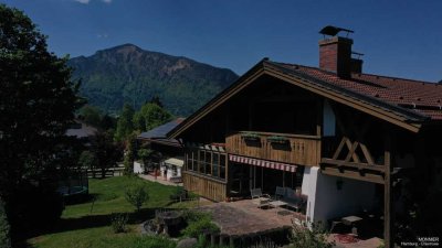 MONNIER IMMOBILIEN 
Familienhaus - absolut ruhig und sonnig gelegen - mit traumhaftem Bergblick