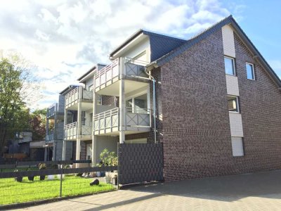Moderne barrierefreie Dachgeschoss-Wohnung (2 Zimmer) mit Aufzug und Balkon