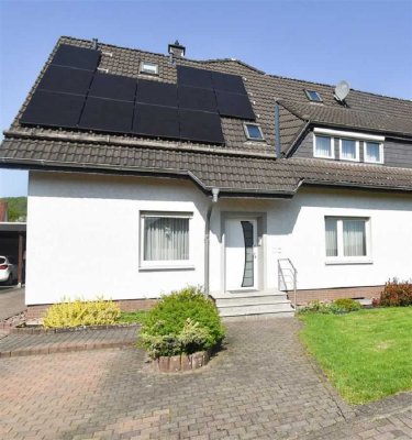 Gepflegte Doppelhaushälfte als Zweifamilienhaus in zentraler Lage von Bad Driburg!