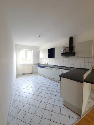Urbanes Wohnen über den Dächern +++ Nähe Unklinik +++ Einbauküche