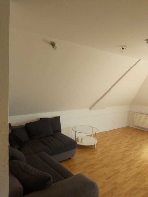 2-Zimmer Dachgeschosswohnung mit Dachterrasse und TG-Stellplatz, Aachener Straße 1360  zu vermieten