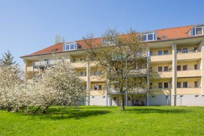 2-Raumwohnung im Dachgeschoss sucht nette Nachmieter!