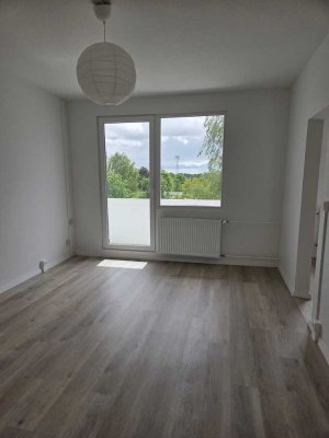Helle 2-Zimmer-Wohnung mit Balkon in Schwerin