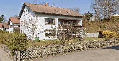 Ansprechende und modernisierte 2-Raum-DG-Wohnung in Kempten St. Mang