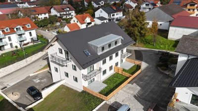 Helle 4-Zimmer-Dachgeschoos-Wohnung mit Balkon in Oberding