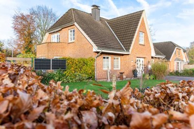 In ruhiger Lage unweit des Fockbeker See´s - Großes Einfamilienhaus mit Einliegerwohnung
