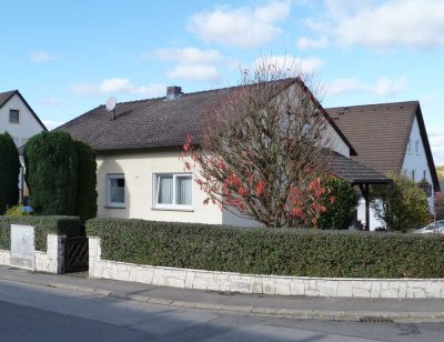 Gepflegtes Einfamilienwohnhaus. 
Wohnen auf einer Ebene in schöner, ruhiger Lage von Litzendorf