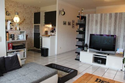 Moderne Single-Wohnung mit EBK, Balkon und Stellplatz