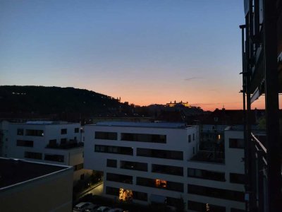 Gepflegte 1-Raum-Wohnung mit Balkon und Einbauküche in Würzburg