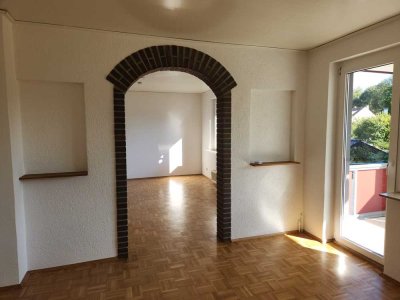 Attraktive  4,5-Raum-Wohnung mit geh.  Innenausstattung mit großem Balkon in Dortmund-Wickede