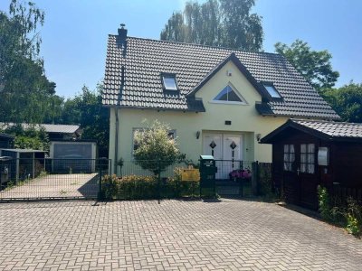 Neuwertiges 5-Zimmer-Einfamilienhaus mit gehobener Innenausstattung und EBK