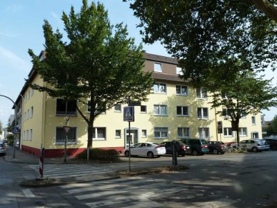 Nähe Folkwang Museum und Rüttenscheider Strasse. Erstbezug nach Sanierung.