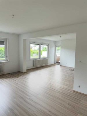 Erstbezug nach Sanierung: 3-Zimmer Wohnung mit Garage in Bad Münder