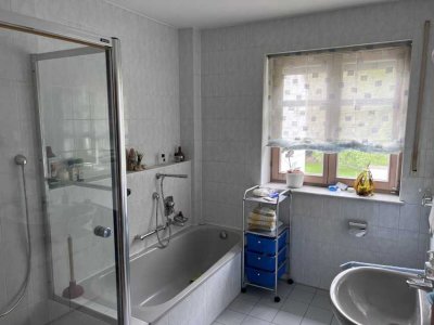Attraktive 4-Raum-Wohnung mit Balkon in Derching
