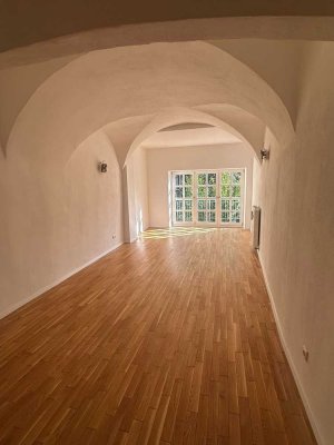 Wunderschöne, zentral gelegene Altstadtwohnung in historischem denkmalgeschützten Ensemble