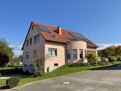 Helle 5-Zimmer-Wohnung mit Balkon & Garten in familienfreundlicher Lage