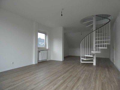 *** Moderne Maisonette-Wohnung im Dachgeschoss in Mörsenbroich ***