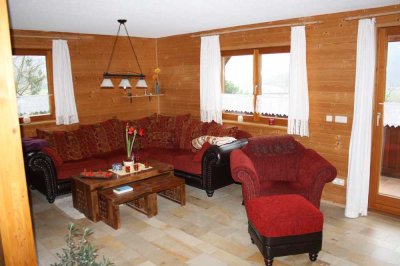 Gepflegte 2-Raum-Wohnung mit Balkon und Einbauküche in Kipfenberg