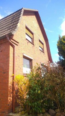 Gepflegtes, courtagefreies EFH in Norderstedt - ruhig, mit Garten, Loggia & Raum für eure Pläne