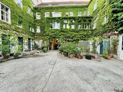 Sommeraktion - 650m zur U3 - Neubaugasse ums Eck - klassische Wieneraltbauwohnung - grüner Innenhof im ehemaligen Kloster