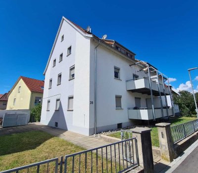 Top Rendite, helle 4-Zimmer-Wohnung in Reutlingen, zentrale Lage mit EBK