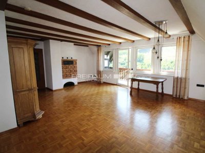 FREIRAUM4 +++ Gemütliche Dachgeschosswohnung mit Loggia und Gartenbenutzung