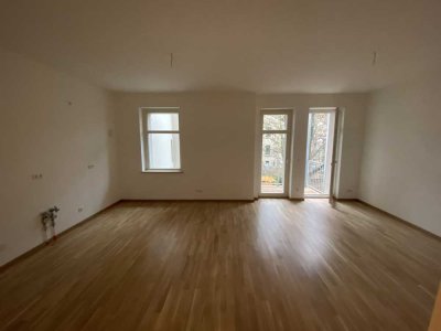 Exklusive 2,5 Zimmer-Wohnung mit Wohnküche und gehobener Innenausstattung mit Balkon in Leipzig