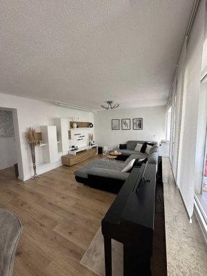 Modernisierte 4,5-Zimmer-Wohnung mit Balkon und Garage in Neckarsulm, Amorbach