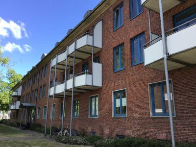 Renovierte Wohnung über 2 Etagen, NUR MIT GÜLTIGEM WBS !!!