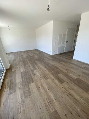 Helle und ansprechende  3-Zimmer-Wng. im ersten DG