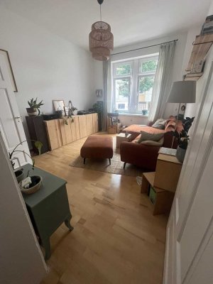 Stilvolle, sanierte 2-Zimmer-Wohnung mit Balkon und EBK in Heidelberg