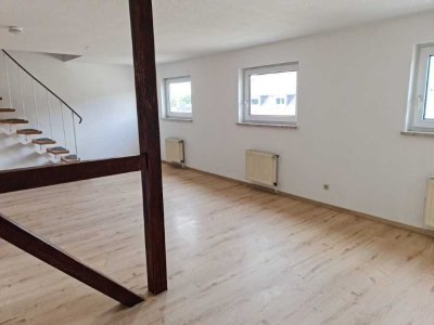 +++ Schöne 3-Zimmer-Dachgeschosswohnung über 2 Etagen +++
