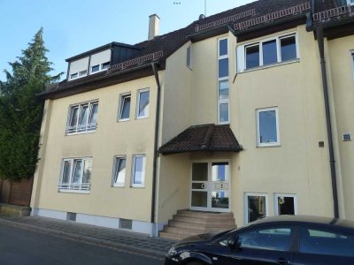 Geschmackvolle 3-Raum-DG-Wohnung mit EBK in Nürnberg Laufamholz