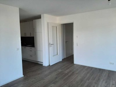 Betreutes Wohnen, Erstbezug,   2 ZKB EG-Wohnung mit Einbauküche in Langenneufnach