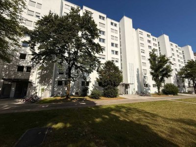 Helle 3-Zimmer-Wohnung in München mit Balkon - Erstbezug nach Kernsanierung