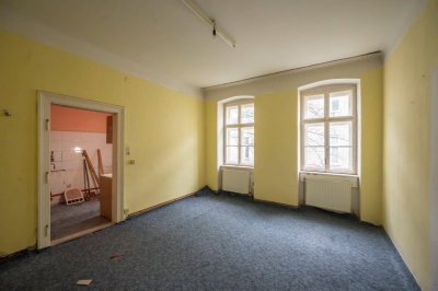 ++H7++ renovierungsbedürftige 2-Zimmer Altbau-Wohnung, viel Potenzial!