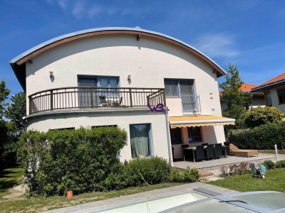 Neuer Preis-Großzügiges Einfamilienhaus mit 360 m² Nutzfläche, Garage und Swimmingpool!