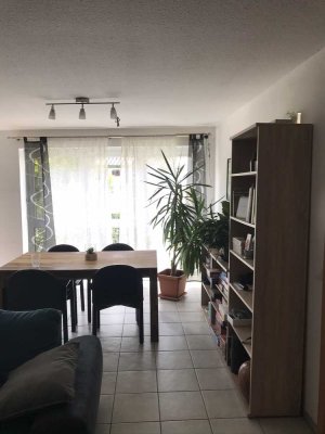 3-Zimmer Wohnung mit Balkon und EBK - hell und gepflegt - zentral in Benningen