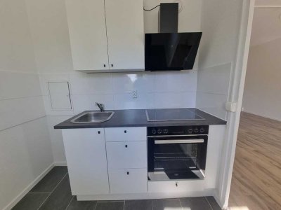 Einziehen und Wohlfühlen! Kleines Single Apartment inklusive Einbauküche