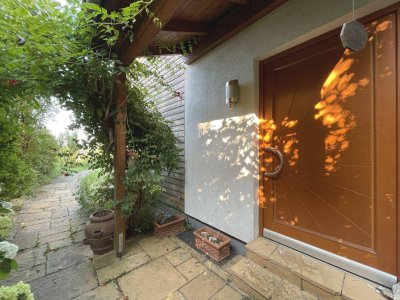 Großzügiges Familienhaus im Grünen – Raumwunder für Mehrgenerationen &amp; Patchworkfamilien