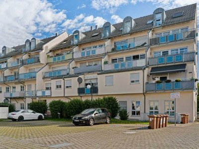 Helle und freundliche 3-Zimmer-DG-Wohnung mit herrlichem Blick in zentraler Lage in Günzburg
