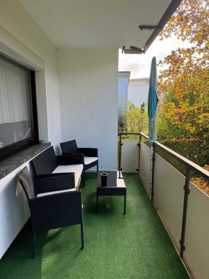 KELKHEIM-TAUNUS: Sanierte 2-3 Zimmer Wohnung mit Balkon !