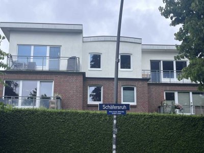 Exklusive 4-Zimmer-Penthouse-Wohnung mit gehobener Innenausstattung mit EBK in Hamburg Sasel