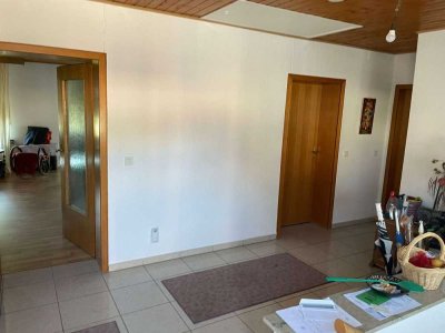 Gepflegtes Einfamilienhaus mit viel Platz und schönem Garten