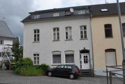 piduch* Mehrfamilienhaus- Doppelhaushälfte mit 3 Wohnungen-voll vermietet