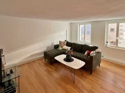 Seltenheit in der Altstadt: Gepflegte & vermietete 2-Zimmer Wohnung in modernisiertem Gebäude