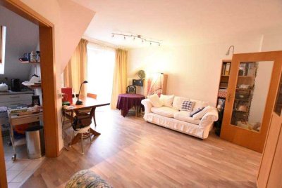 Helle 2-Zimmer Dachgeschosswohnung mit Balkon in Mering